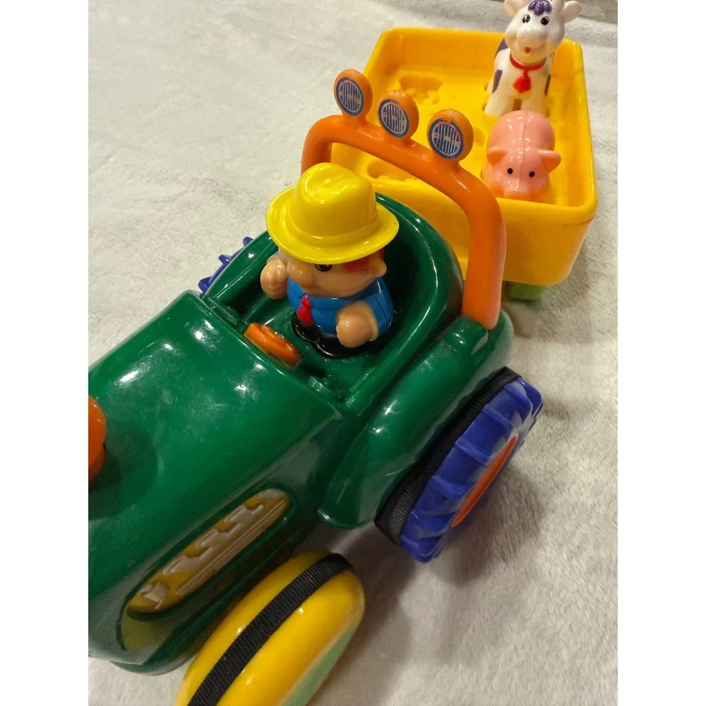 Kidoozie Funtime Tractor Toy with Detachable Trailer‎ Farmer Pig and Cow Figures